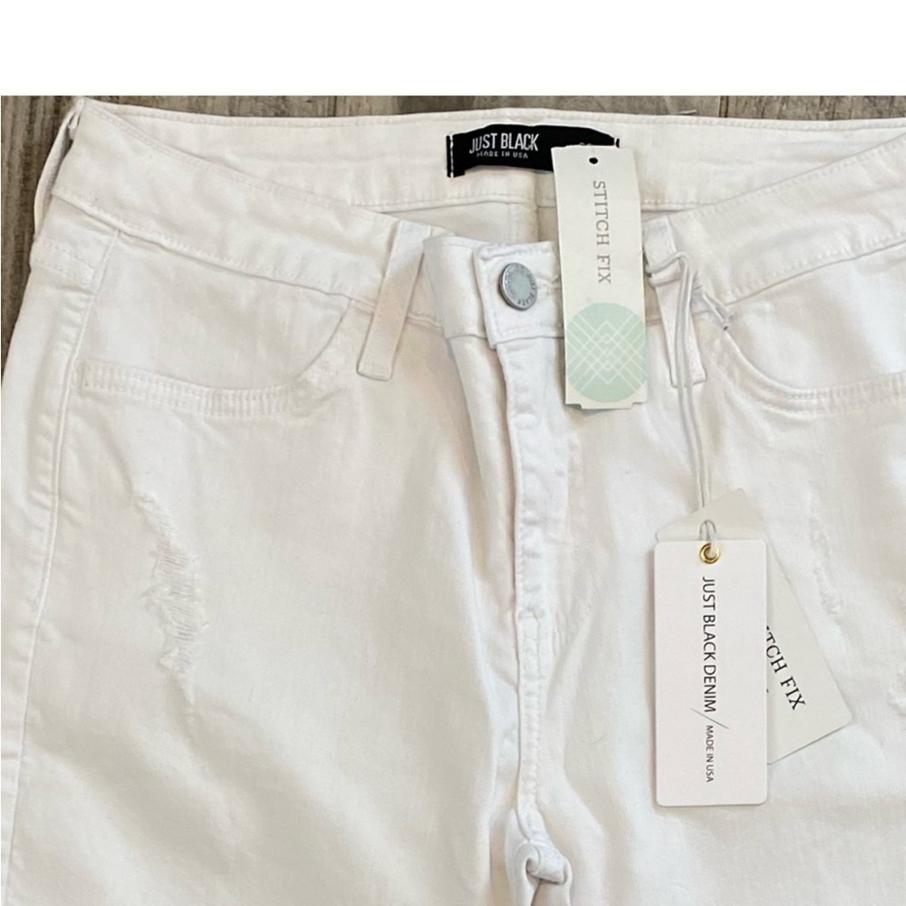 Just Black Nilo Distressed White Frayed Hem Capri Jeans NWT Size 28P - Picture 5 of 8